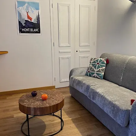 Studio With Balcony In Apartment